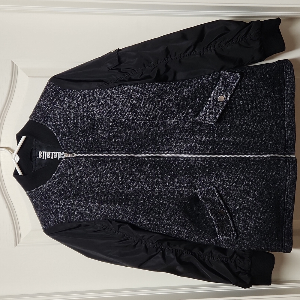 Details Intl Women's M full zip jacket